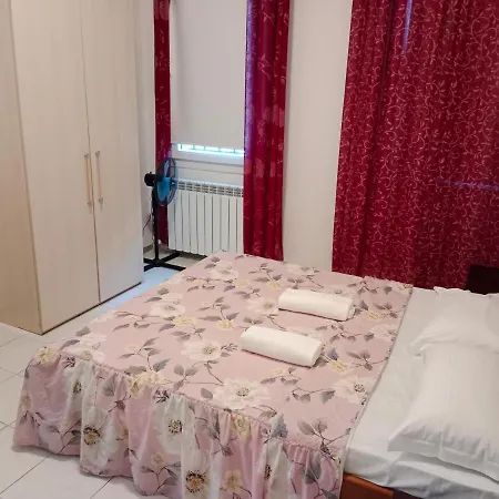 בית הארחה Venice Real מרגרה